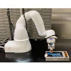 コネクタ自動嵌合ロボット用グリッパ ES-Gripper