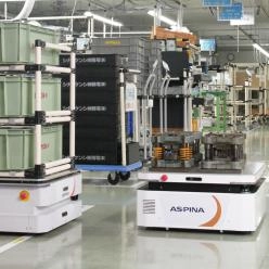 製造現場向け自動搬送ロボット AspinaAMR300