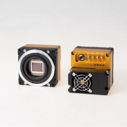14MP 高速・高解像度 CoaXPress エリアスキャンカメラ