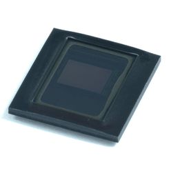 距離演算回路内蔵 3D TOFセンサ KW33000シリーズ