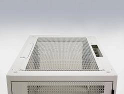 分割サーバーラック(ハウジングタイプ) SSR2シリーズ