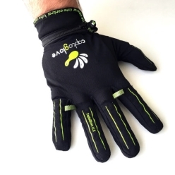 グローブ型インターフェース Captoglove