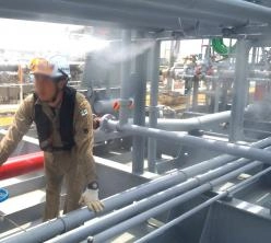 屋外現場や解放空間での熱さ対策・体調保全|ミスト噴霧冷房システム