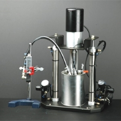 10：1 小容量高粘度液材圧送用缶ポンプ PCP-α135